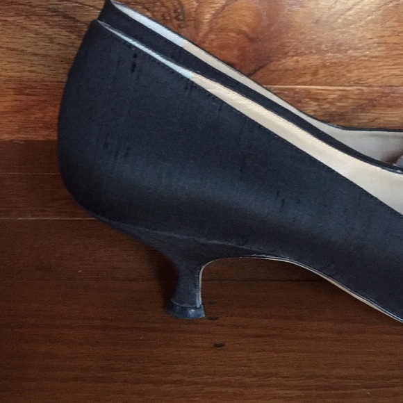 Michael Kors Shoes - Picture 3 of 8